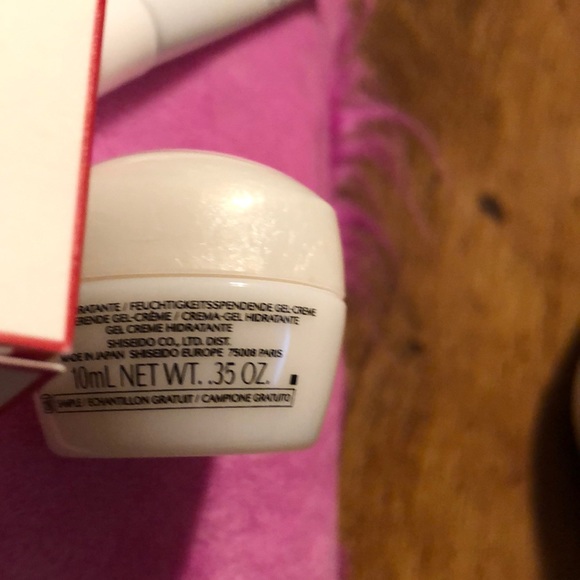 Shiseido Mini Bundle(New) - Picture 5 of 9